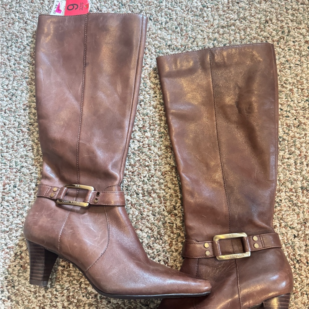 NWT Anne Klein Tall Brown Leather iFlex Boots with Kitten Heel (Size 6)